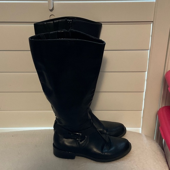 Me Too Black Ankle Boots - Picture 2 of 9